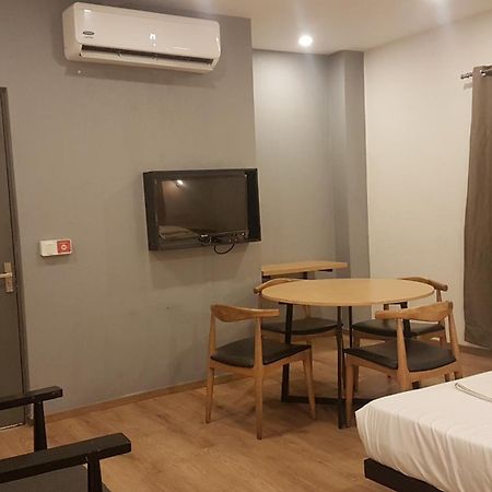 Treetop Inn شيناي المظهر الخارجي الصورة