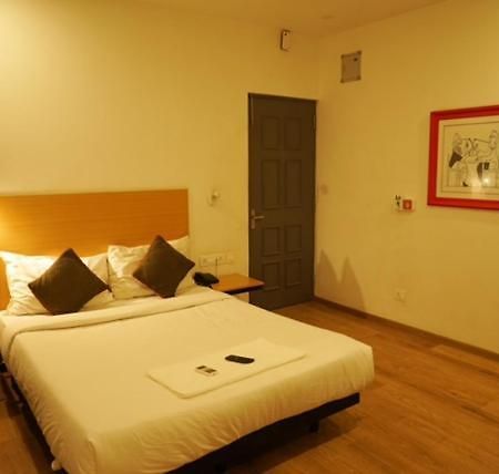 Treetop Inn شيناي المظهر الخارجي الصورة